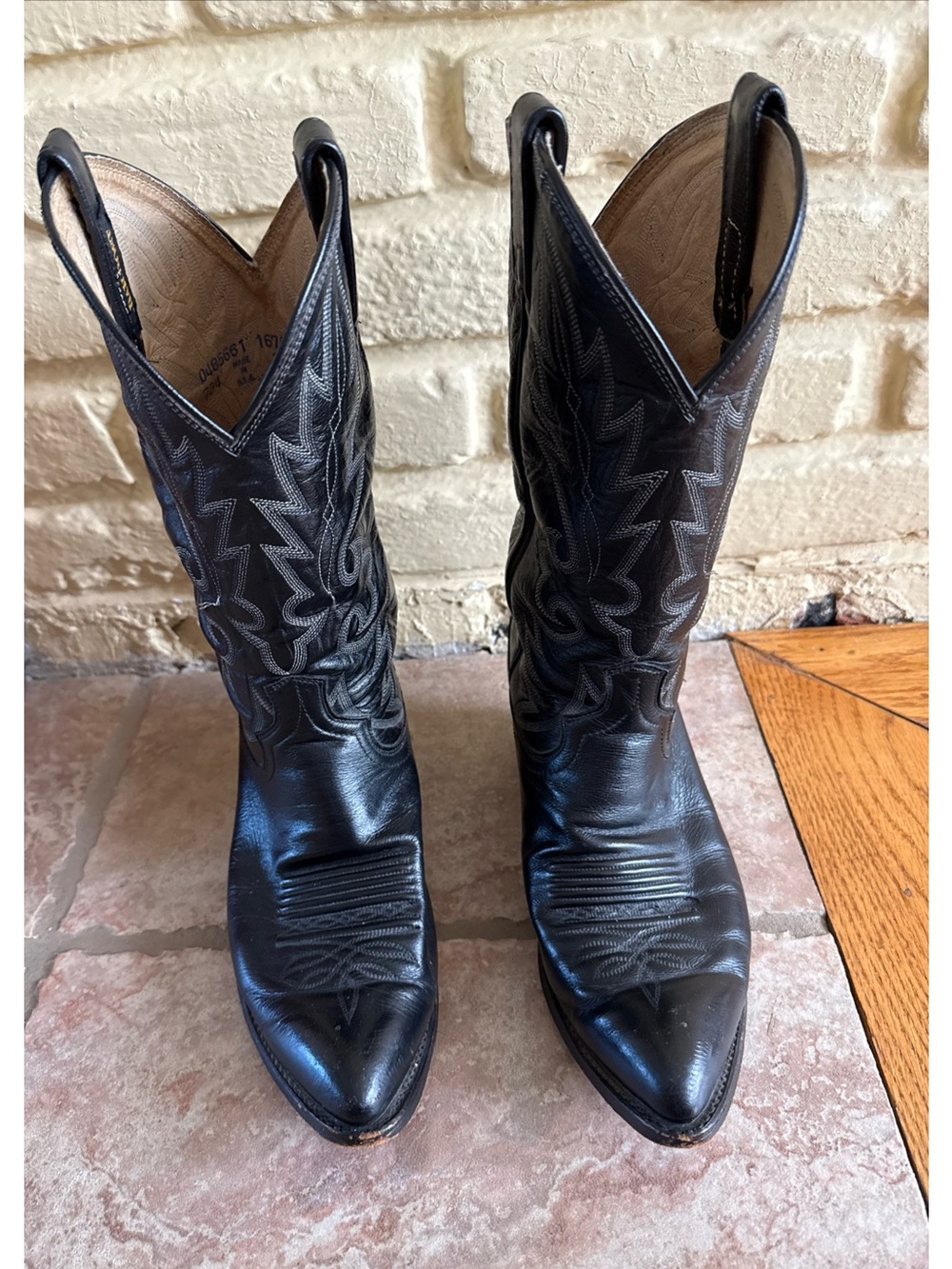 Dan Post Black men’s Western Stitch-Detail Heeled Boots